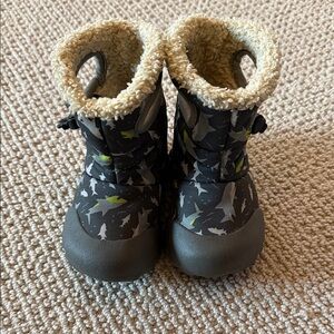 Bogs Kids Shark Print Boots - Gray and Yellow